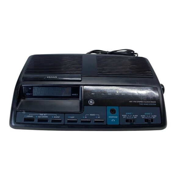 Vintage GE 7-4664B AM/FM Stereo Clock Radio With Dual Wake System & Snooze - Picture 1 of 5